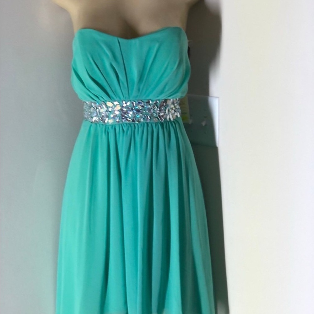 Elegant Strapless Green Dress
